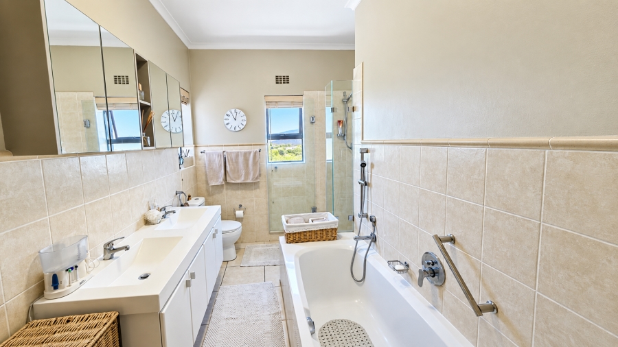 3 Bedroom Property for Sale in Plattekloof Western Cape